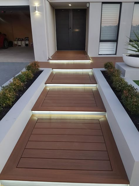 Decking Lights, Modern Front Yard, Front Garden Landscape, Front Yard Design, House Landscaping, Front Landscaping, House Deck, Timber Deck, Front House