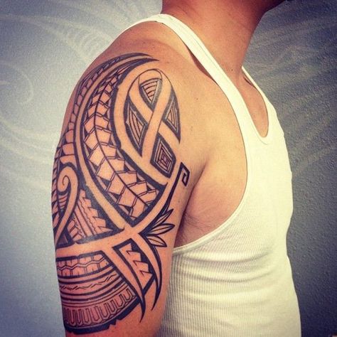 Polynesian quarter sleeve tattoo for Men - 40 Quarter Sleeve Tattoos Upper Arm Tattoo Ideas, Hawaiian Tattoo Traditional, Sleeve Tattoo For Men, Tato Geisha, 21 Tattoo, Stammestattoo Designs, 27 Tattoo, Upper Arm Tattoo, Arm Tattoo Ideas