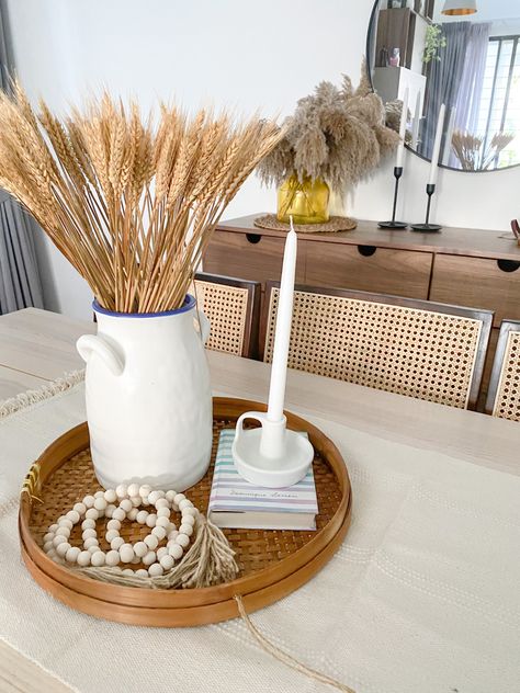 Dried Wheat In Vase, Wheat In Vase, Wheat Vase, Hijab Styling, Dried Wheat, Rattan Tray, Tray Styling, White Vase, Apartment Decor Inspiration