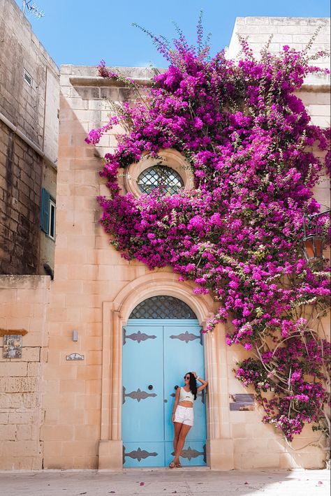 Mdina Malta Aesthetic, Malta Photography Ideas, Malta Instagram Spots, Malta Photoshoot, Malta Photo Ideas, Malta Doors, Malta Aesthetic, Malta Vacation, Malta Italy