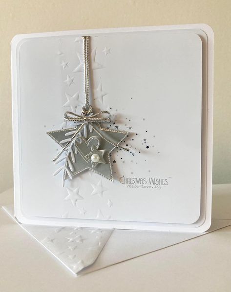 Shayne Eddie Christmas Cards, Star Christmas Cards Handmade, Hand Made Winter Cards, Sparkly Christmas Cards Handmade, Clean And Simple Christmas Cards 2022, Cas Christmas Cards, Sizzix Scribbly Snowflakes Cards, Snowflake Embossed Christmas Card, Christmas Card