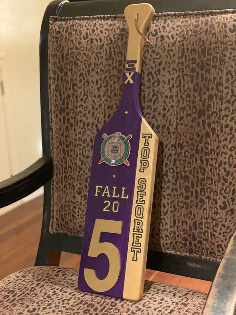 D9 Paddles, Greek Paddle Ideas, Omega Psi Phi Paraphernalia, Fraternity Paddles, Aka Sorority Gifts, Fraternity Gifts, Greek Crafts, Greek Paddles, Paddle Ideas