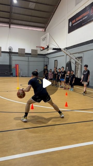 PRO HANDLES WORKOUT 🇮🇩 on Instagram: "🗣: @yohanesphw 📝📊📈" Handles Workout, Basketball Practice Plans, Basketball Practice, Basketball Drills, Basketball Hoop, Drills, Play Houses, Baskets, Handles