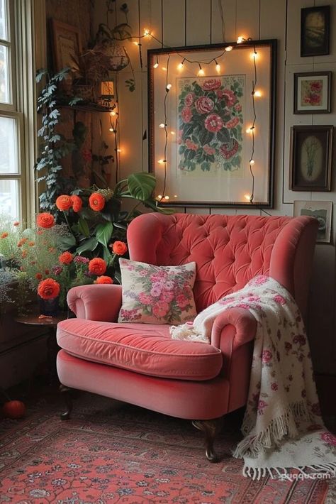 Girly Apartment Decor Ideas That Wow - Puqqu Fairytale Interior Design, 1920s Living Room Decor, Whimsical Apartment Decor, Maximalism House, Coral Furniture, Apartment Decor Ideas, Girly Apartments, Girly Apartment Decor, Decoration Shabby