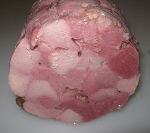 Ham Press Recipes, Homemade Lunchmeat, Homemade Luncheon Meat Recipe, Luncheon Meat Recipe, Preserving Meat, Deli Meat Recipes, Preserved Food, Cured Meat Recipes, Sausage Making Recipes