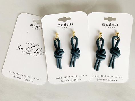 Polymer Clay Earrings Knot, Minimalist Polymer Clay Earrings As Gift, Knotted Clay Earrings, Knot Earrings Clay, Navy Clay Earrings, Diy Leather Earrings, Diy Earrings Polymer Clay, Handmade Clay Jewelry, Polymer Earrings