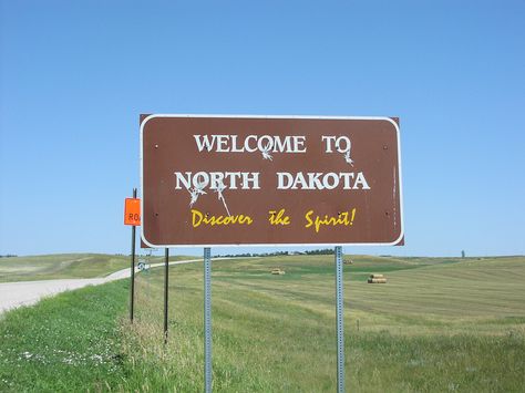 Welcome To North Dakota, ND-8 North, SD-ND Border Funny Billboards, City Sign, Usa States, Great Plains, On The Road Again, Twin Peaks, Interesting Photos, North Dakota, South Dakota