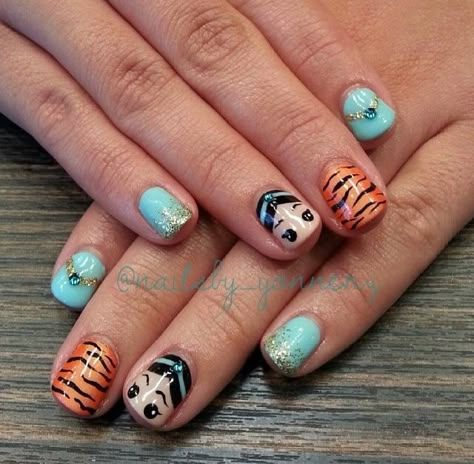 Jasmine Nail Art, Disney Jasmine Nails, Jasmine Nails Disney, Aladdin Nail Art, Disney Princess Themed Nails, Aladin Nails, Princess Nails Disney, Princess Jasmine Nails, Nails Design For Kids