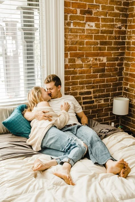 Apartment Photoshoot, Los Angeles Engagement Photos, Couple Romantic, Lifestyle Shoot, Couples Hugging, Romantic Kiss, Lifestyle Photos, Sister Photos, Couple Style