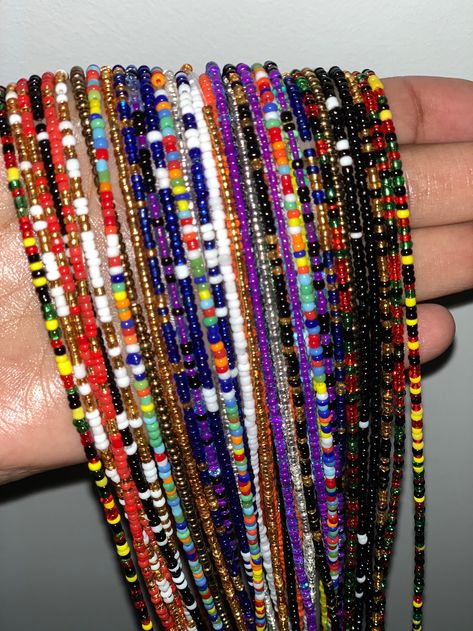 African Bead Bracelet, Waist Bead Color Ideas, How To Make Waist Beads Diy, Waste Beads, Body Jewelry Diy, Waist Beads African, Belly Beads, Beads Waist, African Waist Beads