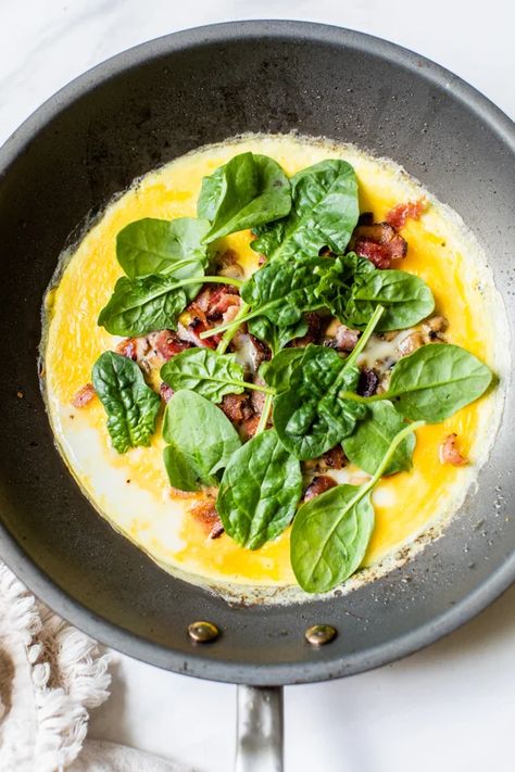 Spinach and Mushroomo Omelet Wrap-2 Tortilla Breakfast Wrap, Omelet Wrap, Skinnytaste Breakfast, Tortilla Breakfast, Spinach Wrap, Egg Tortilla, Breakfast Tortilla, Breakfast Wrap, Spinach Wraps