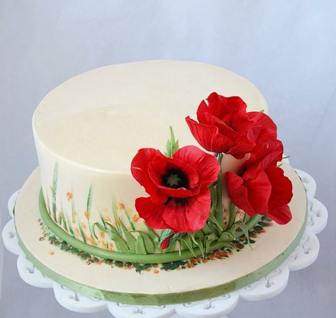 Cake With Poppy Flowers, Poppy Cake Decoration, Poppy Flower Cake, Poppy Wedding Cake, Airbrush Cake Designs, Airbrush Cake, Poppy Cake, Learn Cake Decorating, Cake Decorating Flowers