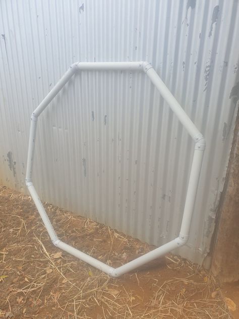 This is start of a octagonal round hay bale feeder I have made. I was unable to find anything that was light weight, portable and rust proof so I made this one from 50MM PVC pipe. Diy Round Bale Feeder, Round Bale Feeder Diy, Round Bale Feeder, Horse Field, Horse Hacks, Horse Farm Ideas, Paddock Paradise, Horse Facility, Hay Feeder