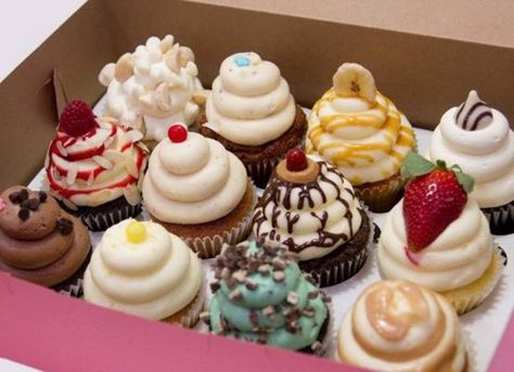 Cami Cakes, Gourmet Cupcake Recipes, Smooth Buttercream, Best Cupcakes, Gourmet Cupcakes, Cupcake Flavors, Pretty Dessert, Fun Cupcakes, Cute Desserts