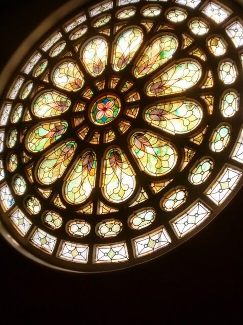 Gothic Round Window, Church Glass Windows, Circle Stained Glass Window, Stained Glass Mandala, Circular Window, Stained Glass Church, Rose Window, Church Windows, Church Architecture