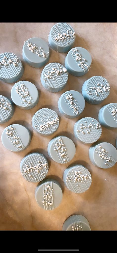 Blue And White Treat Table, Chocolate Covered Oreos Baby Shower Boy, Dusty Blue Desserts, Baby Blue Dessert Table, Light Blue Desserts, Something Blue Dessert Table, Blue Desserts For Baby Shower Boys, Dusty Blue Cake Pops, Baby Shower Cake Pops Boy