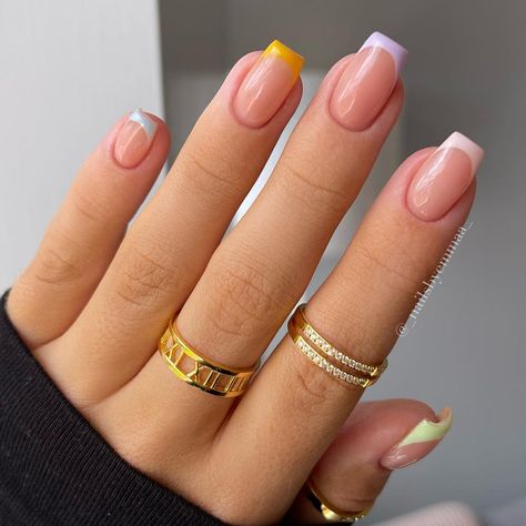 Nails Square Round, Simple Square Nails, Teddy Biab, Biab Nail Art, Nail Designs Trends, Biab Nail, Best Nail Designs, Square Nail Designs, Flashing Lights