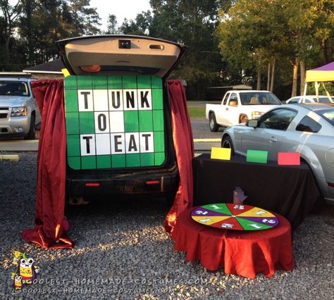 Coolest Wheel of Fortune Costume Longest Table, Church Trunk, Trunker Treat Ideas, Trunk Or Treat Ideas, Post Prom, Fall Carnival, Fun Costumes, Stage Designs, Halloween Traditions