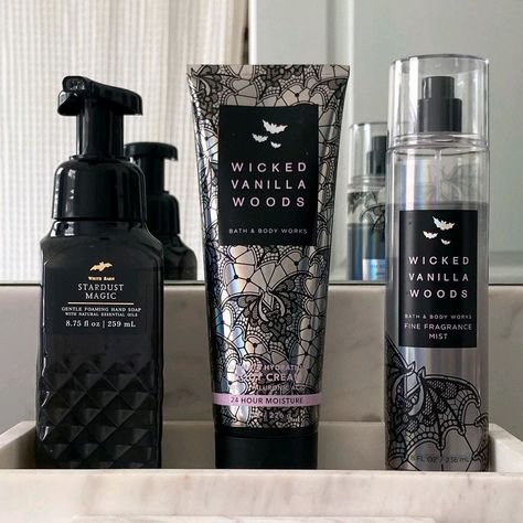 Goth Self Care, 2000s Perfume, Black Cyberpunk, Bathroom Display, Vanilla Woods, Bath N Body Works, Perfume Body Spray, Bath And Body Works Perfume, Shower Skin Care