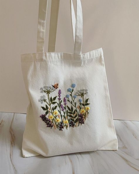 PRODUCT DETAILS Hand-Embroidered Linen Tote Bag. Eco-friendly and perfect for grocery shopping or school. It can personalize your name or any of your ideas. You just need to order and leave a message on the personalized box and I will contact you. Together we can make your own bags. 🌸MATERIAL: - Material: Linen and hand embroidered - Dimension: Width 15" (38 cm) Height 16"(41 cm) Depth 2 3/4" (7 cm) - If you want custom size, please message me. 🌸 SHIPPING: - To USA: We offer Tracked Delivery w Bag Embroidery Ideas, Tote Bag Embroidery Ideas, Tote Bag Embroidery, Bag Embroidery, Handmade Tote Bag, Embroidered Tote Bag, Embroidered Tote, Embroidery Bags, Handmade Tote