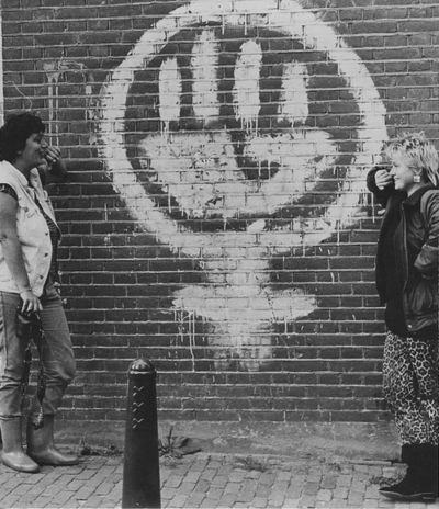 Feminist graffiti Equal Rights Amendment, Riot Grrrl, Intersectional Feminism, Who Runs The World, Power To The People, Wow Art, Feminist Art, Equal Rights, I Like You