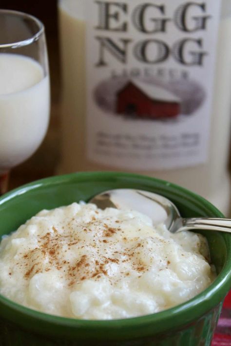 eggnog rice pudding Oven Baked Rice, Baked Rice Pudding, Easy Eggnog, Creamy Rice Pudding, Rice Pudding Recipe, Holidays 2023, Scottish Recipes, Creamy Rice, Liqueurs Recipes