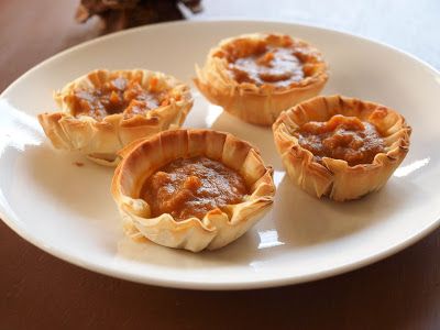 Tart Cups Recipe, Individual Pumpkin Pie, Heavenly Dessert Recipe, Easy Tacos, Mini Pumpkin Pies Recipe, Pumpkin Pie Bites, Mini Thanksgiving, Phyllo Dough Recipes, Thanksgiving Side Dishes Healthy