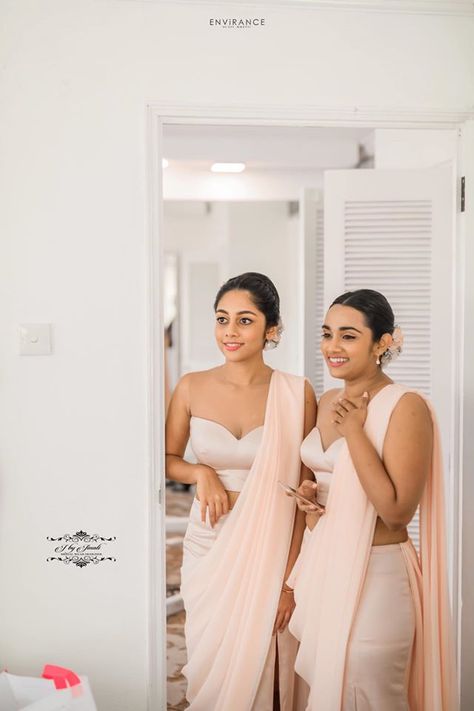 Bridemaid Dress Styles Indian, Indian Bridesmaids Outfits Saris, Sri Lankan Bridesmaids, Indian Bridesmaids Outfits, Light Pink Bridesmaids, Pink Sari, Indian Bridesmaid Dresses, Indian Bridesmaids, Bridesmaid Saree