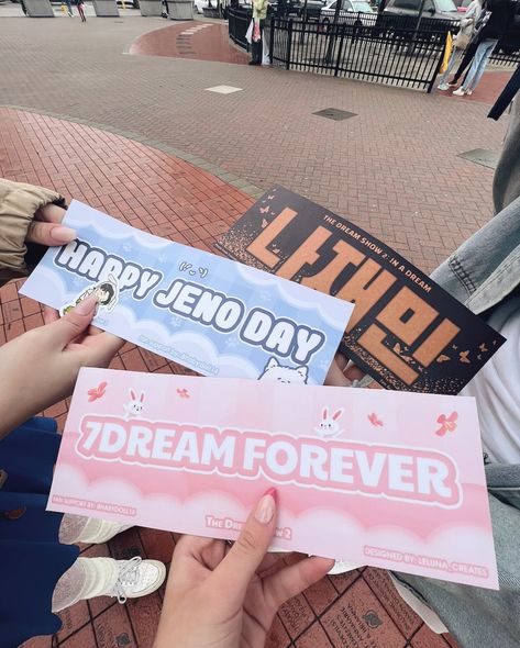 Nct Dream Concert Aesthetic, Kpop Banner Concert, Slogan Kpop Design, Concert Freebies Kpop Ideas, Hand Banner Kpop, Kpop Banner Design, Kpop Concert Aesthetic, Nct Dream Concert, Kpop Slogan