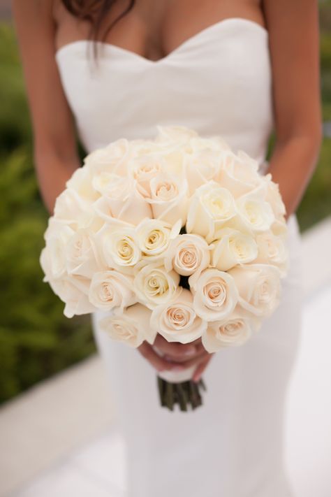 Ivory Rose Bouquet Classic Rose Bouquet, Ivory Roses Bouquet, All Rose Bouquet Wedding, All Rose Bouquet, Ivory Rose Wedding Bouquet, Bride Rose Bouquet, Bridal Rose Bouquet, Ivory Wedding Bouquet, Ivory Rose Bouquet