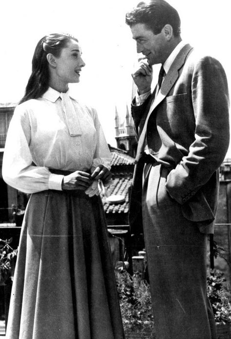 Audrey Hepburn & Gregory Peck, Roman Holiday, 1953 Aubrey Hepburn, William Wyler, Pretty Movie, Audrey Hepburn Photos, Gregory Peck, Audrey Hepburn Style, Hepburn Style, Katharine Hepburn, Roman Holiday