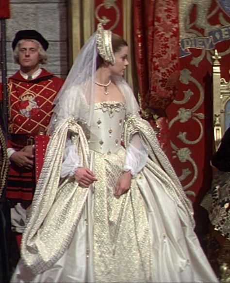 Anne of the Thousand Days Anne Of The Thousand Days, Tudor Gown, British Costume, Tudor Dress, Tudor Fashion, Tudor Costumes, Period Outfit, Anne Boleyn, Period Costumes