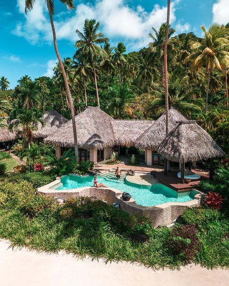 JEREMY AUSTIN on Instagram: “Jungle villa goals in Fiji! 🌴 Location: @comolaucalaisland #Fiji #FijiIslands #COMOLaucalaIsland #LaucalaIsland @comohotels…” Tropical Island Resort, Fiji Resort Bungalows, Fiji Luxury Resort, Fiji Culture, Fly To Fiji, Fiji Resort, Fiji Beach, Likuliku Lagoon Resort Fiji, Private Island Resort