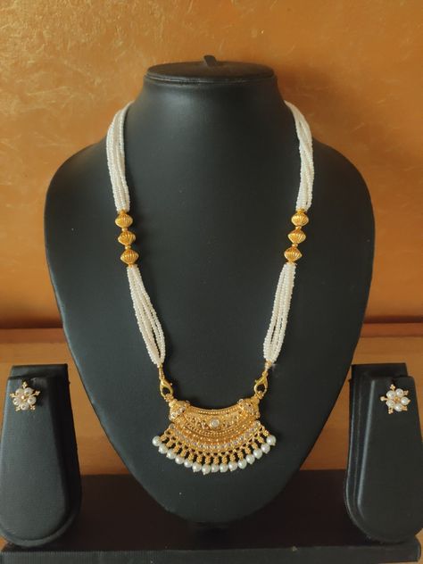 Pearl chain with Dori and pendent and earrings Harsh Jewels, Gold Pendent Set Indian, Pearl Chain Designs In Gold, Pearl Chain Designs, Pendent Jewellery, Gold Pendent Set, Delicate Jewelry Necklace, Bridal Anklet, Rajputi Jewellery