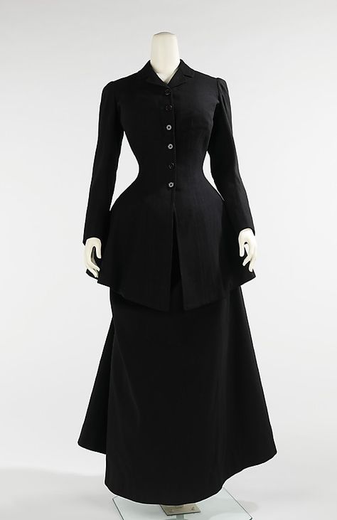 Riding Habit  J.G. Müller     Date:      1902  Culture:      American Riding Habit, 1880s Fashion, 1900s Fashion, 19th Century Fashion, Fashion Institute, Period Outfit, Black Clothing, Victorian Clothing, Antique Clothing