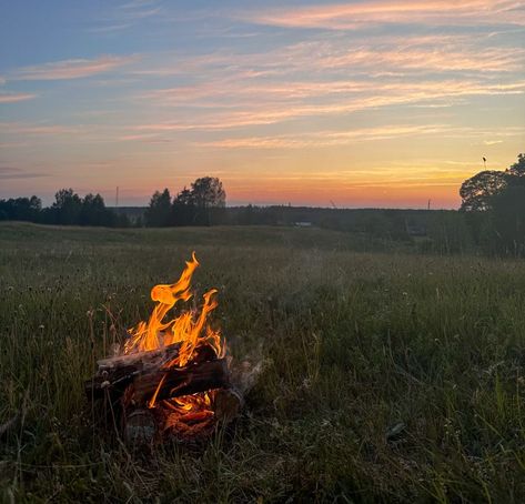 Hazy Summer Aesthetic, Cozy Aesthetic Summer, Late August Aesthetic, Slow Summer Aesthetic, Cold Summer Aesthetic, Summer Hygge Aesthetic, Cozy Spring Aesthetic, June Aesthetic Month, Cozy Summer Aesthetic