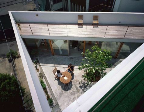 Garden House in Yokohama by Takeshi Hosaka Architects  By Admin - Categories: Houses, Interior Design, Selected Work   1 commentThe Garden House was designed by Takeshi Hosaka Architects in 2006 and completed in October 2007.  Located in Yokohama, the capital city of Kanagawa Prefecture in Japan, the 1,222 square-foot two story residence sits on a 1,051 square foot tiny triangle lot in a dense neighborhood. Takeshi Hosaka, Atrium House, Triangle House, Inspiring Outdoor Spaces, Japanese Interior Design, Japanese Architect, Unusual Homes, Unique House Design, Unique Houses