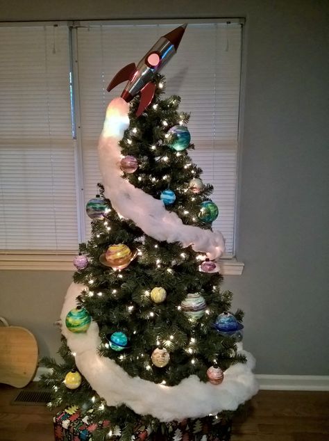 now winter comes slowly — fuzzyspork: My Christmas tree! Every year I do a... Christmas Trees For Kids, Christmas Tree Decorating Themes, Creative Christmas Trees, Christmas Tree Inspiration, White Christmas Trees, Ribbon On Christmas Tree, Rocket Ship, Office Christmas, Christmas Tree Themes