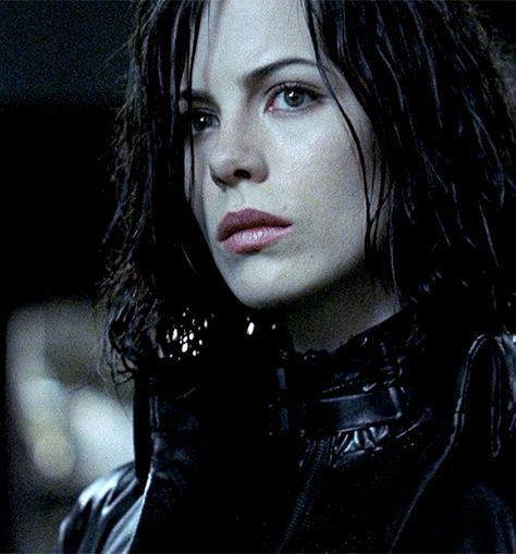 (99+) underworldedits on Tumblr Underworld Vampire, Underworld 2003, Underworld Kate, Underworld Selene, Underworld Movies, Resident Evil Franchise, Melissa Barrera, Thea Queen, Vampire Girls