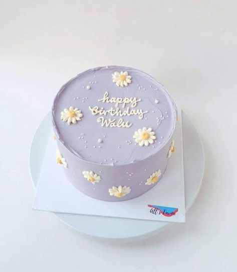 Simple Fondant Cake, Simple Birthday Cake Designs, Flower Cake Design, Cake Designs For Girl, Small Birthday Cakes, Fondant Cake Designs, Birthday Cake With Photo, Birthday Cakes For Teens, Birthday Cake With Flowers