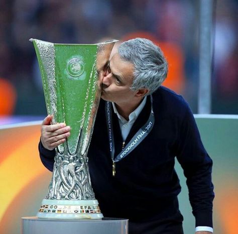 Europa league manchester united v ajax Real Madrid Champions League, Football Troll, Being Healthy, Sir Alex Ferguson, Jose Mourinho, Manchester United Football Club, Best Football Team, Premier League Champions, The Special One