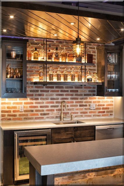 Industrial Basement Bar, Industrial Home Bar, Modern Home Bar Designs, Bar Renovation, Rustic Basement Bar, Home Bar Plans, Home Bar Ideas, Basement Bar Design, Rustic Basement