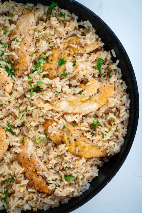 Garlic Parm Rice, Parm Rice, Garlic Parmesan Rice, Skillet Food, Parmesan Rice, Chicken Scampi, Chicken Receipes, International Dishes, One Pan Chicken