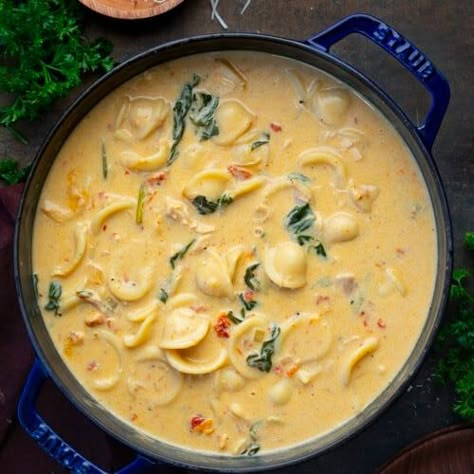 Marry Me Chicken Soup - I Am Homesteader Marry Me Chicken Pasta Soup, Marry Me Chicken Soup Crock Pot, Mary Me Chicken Soup, Marry Me Soup, Marry Me Chicken Soup, Soup In The Crockpot, Marry Me Chicken, Fresh Spinach, Savory Soups