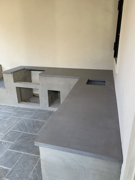 Concrete Built In Bbq, Outdoor Concrete Countertops Grill Area, Plaster Outdoor Kitchen, Concrete Grill Station, Concrete Bbq Area, Outdoor Concrete Kitchen, Palace Landscape, Outdoor Kitchen Concrete Countertops, Outdoor Kitchen Concrete