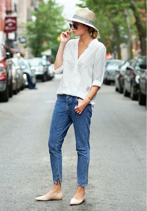 denim Tomboy Stil, Casual Chique Stijl, Minimalist Fashion Outfits, Boyfriend Jean, Outfit Trends, Carrie Bradshaw, Tomboy Fashion, Mode Inspo, Inspired Outfits