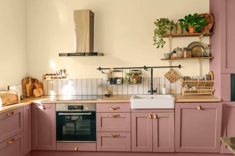 Glidden's 2024 Color of the Year Is a Soft, Buttery Hue Kitchen Cabinet Colors Combinations, Mauve Kitchen, Kitchen Cabinets Color Combination, Cream Paint Colors, Glidden Paint, Cabinet Trends, Yellow Paint Colors, Kitchen Cabinet Trends, 2024 Kitchen