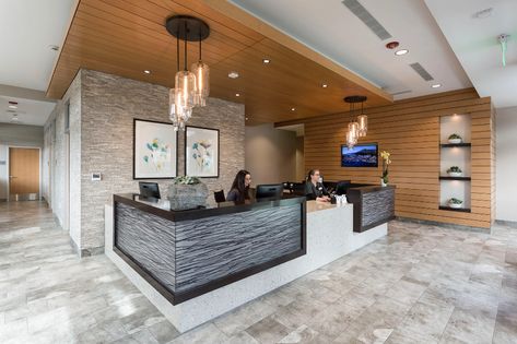 Medical Office Interior, Animal Shelter Design, Reception Area Design, Accessibility Design, Office Interior Ideas, Dog Mountain, Information Desk, Waiting Room Design, Vet Hospital