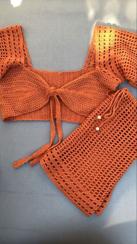 Crochet Dress Outfits, Crochet Store, Crochet Bathing Suits, Crochet Tutorial Pattern, Crochet Short, Crochet Summer Tops, Crochet Stitches Video, Crochet Fashion Patterns, Crochet Dress Pattern