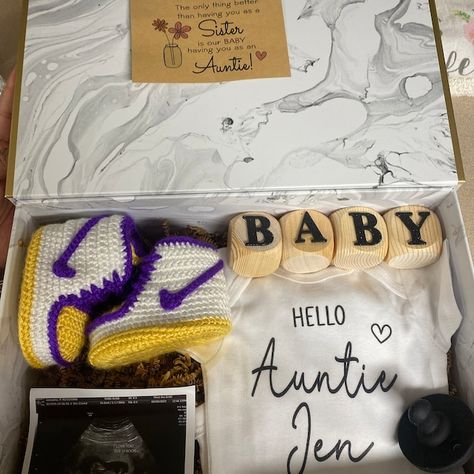 Hello Auntie GIFT BOX Baby Announcement Onesie® Bodysuit a Memorable Personalize Name Pregnancy Reveal Gift for a Sister New Auntie Aunt Tia - Etsy Pregnancy Announcement To Niece, Hello Auntie, Pregnancy Announcement Aunt, Pregnancy Reveal Gifts, Baby Announcement Onesie, Announcement Onesie, Pregnancy Announcement Gifts, Box Baby, Auntie Gifts